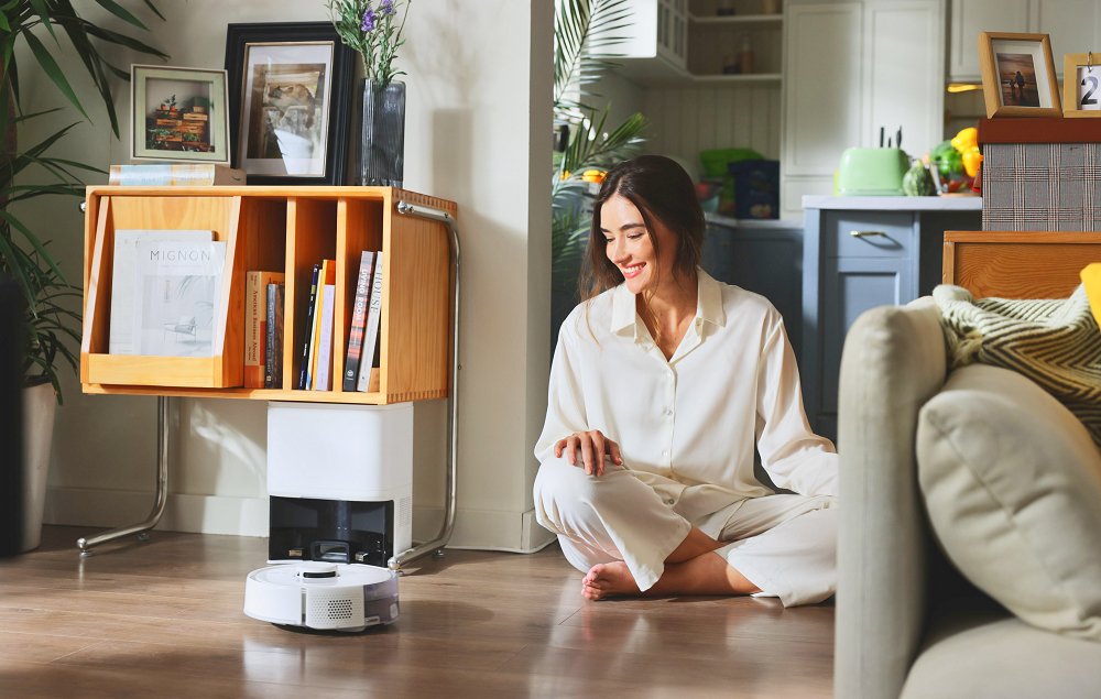 Best Mini Robot Vacuums for Small Spaces of 2024 - SwitchBot UK